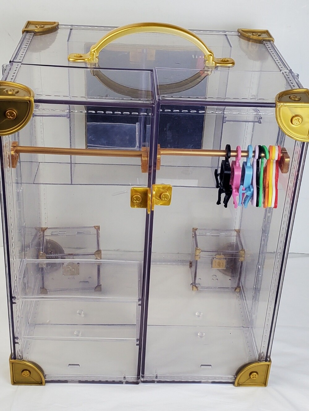 Rainbow High Clear Acrylic Deluxe Fashion Closet w/ Hangers and Trunks - GUC